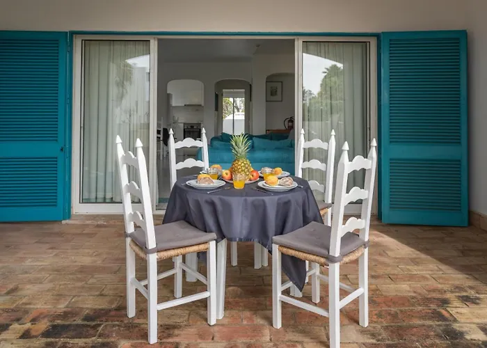 公寓 Prainha Lounge *